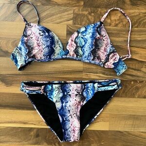 No Boundaries Multicolor Snake Print Bikini